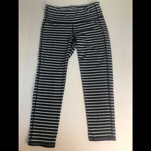ATHLETA Chaturanga Stripes Capri‎ Cropped Legging size ST